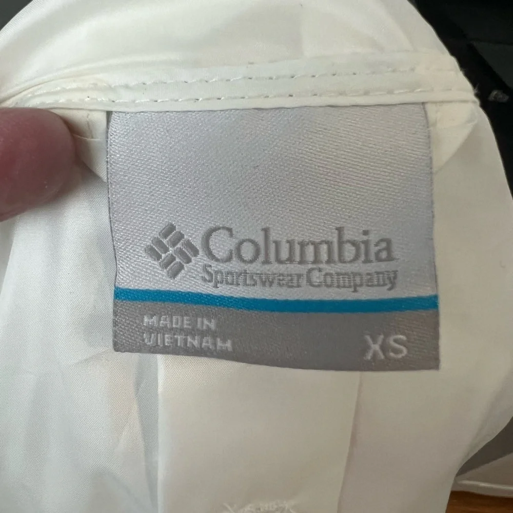 Women’s XS SEMO Columbia Windbreaker.  NWOT.
